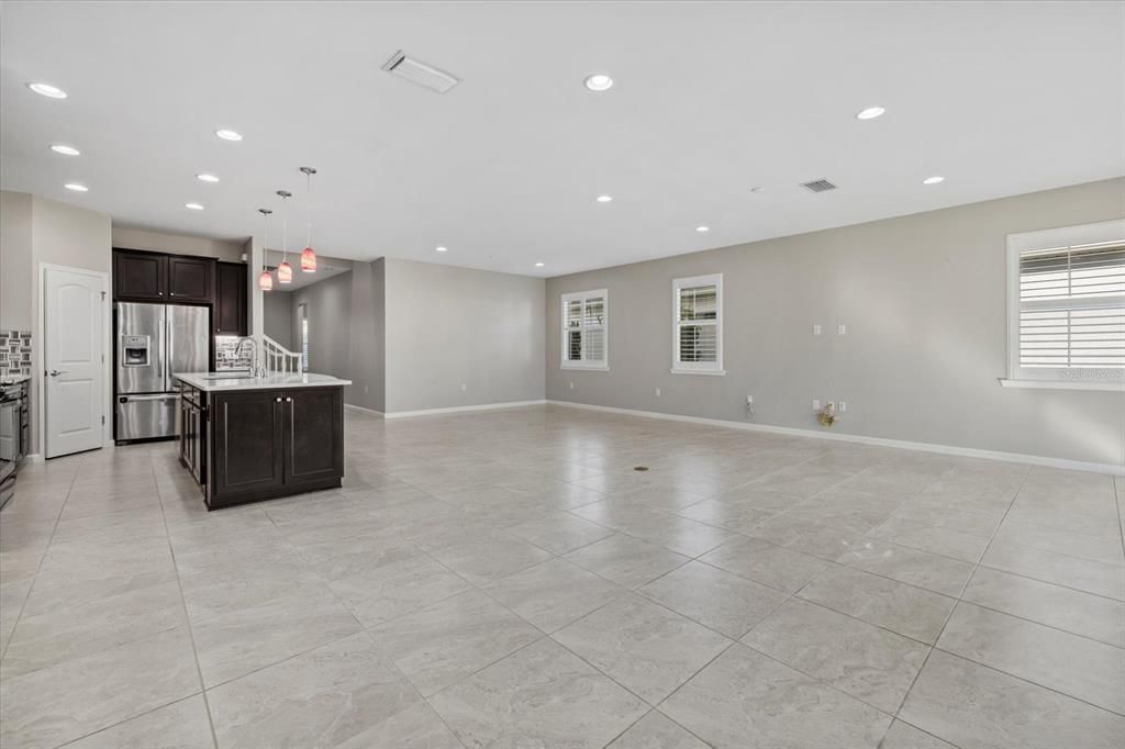 For Sale: $750,000 (5 beds, 3 baths, 3088 Square Feet)