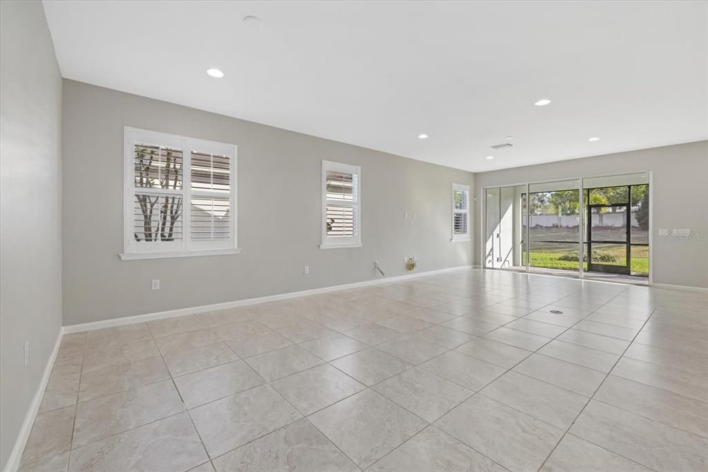 For Sale: $750,000 (5 beds, 3 baths, 3088 Square Feet)