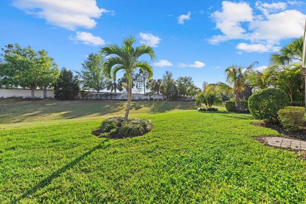 For Sale: $750,000 (5 beds, 3 baths, 3088 Square Feet)