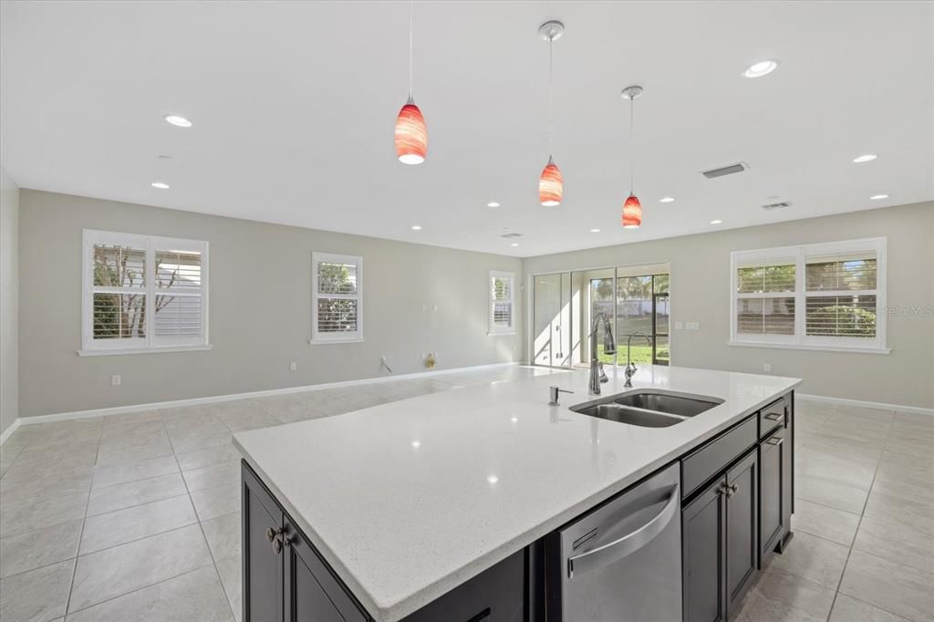 For Sale: $750,000 (5 beds, 3 baths, 3088 Square Feet)