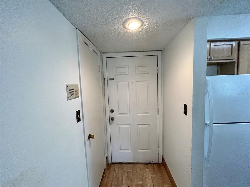 В аренду: $1,250 (1 спален, 1 ванн, 581 Квадратных фут)