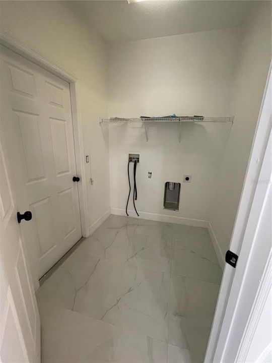 En Renta: $2,800 (4 camas, 3 baños, 1844 Pies cuadrados)