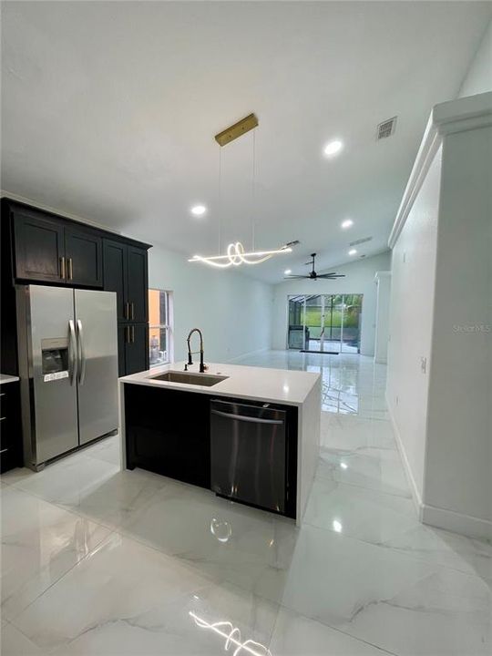 En Renta: $2,800 (4 camas, 3 baños, 1844 Pies cuadrados)