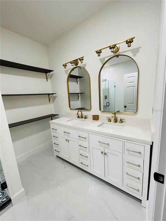 En Renta: $2,800 (4 camas, 3 baños, 1844 Pies cuadrados)