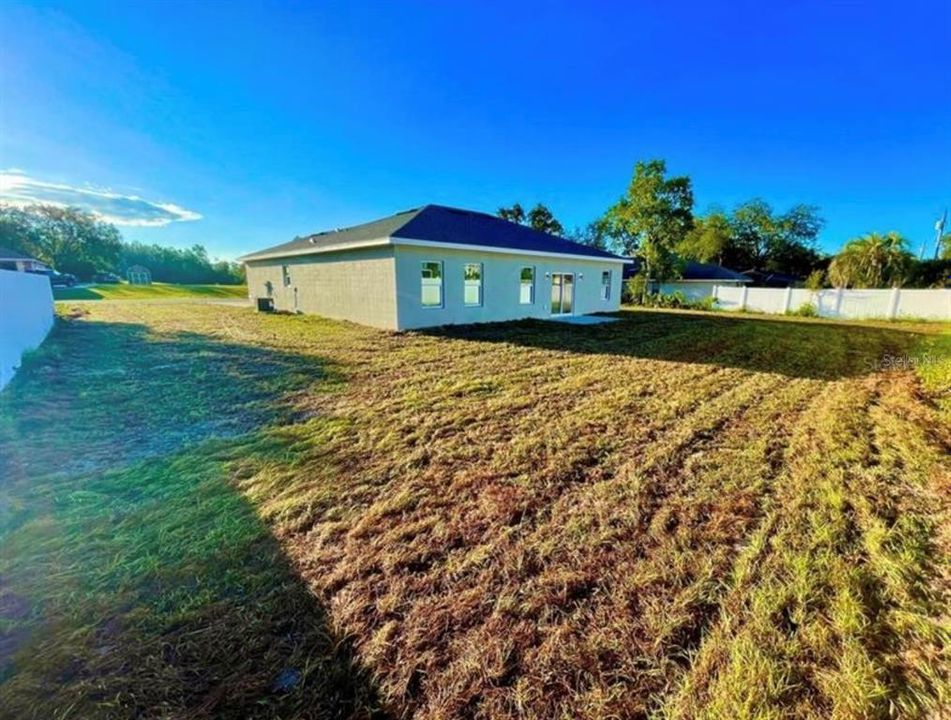 出租: $2,000 (4 贝兹, 2 浴室, 1765 平方英尺)