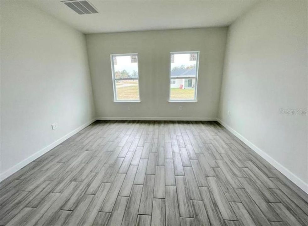 出租: $2,000 (4 贝兹, 2 浴室, 1765 平方英尺)