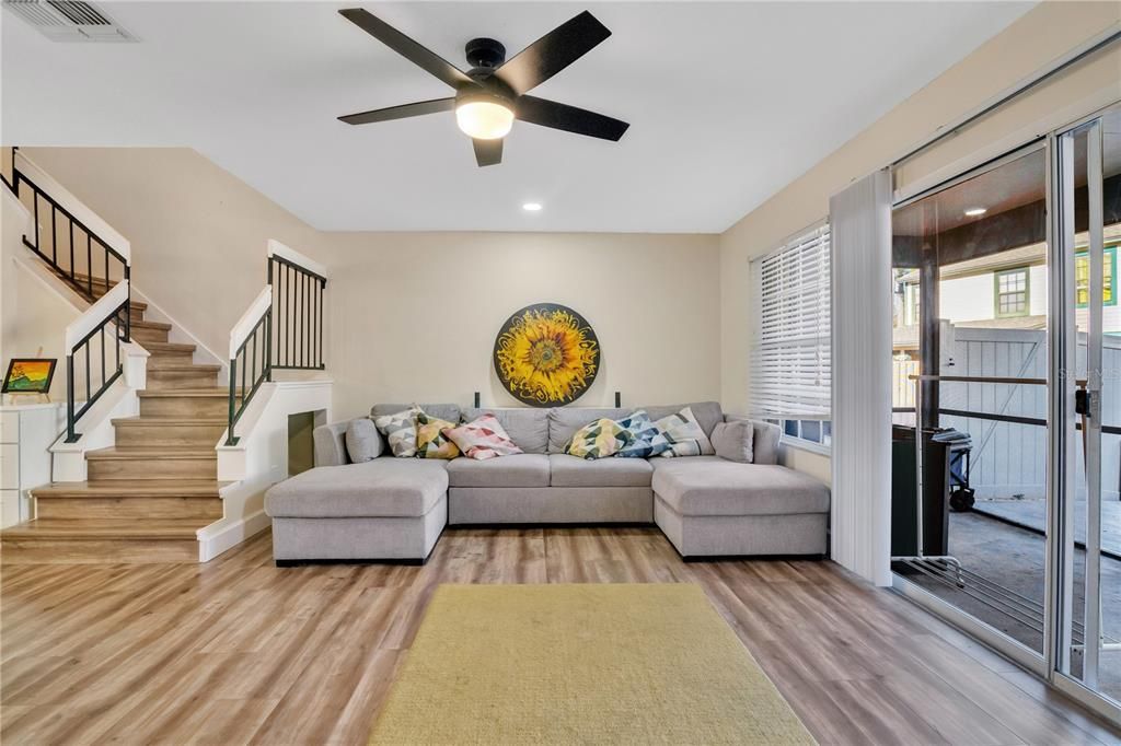 En Venta: $299,500 (3 camas, 2 baños, 1395 Pies cuadrados)