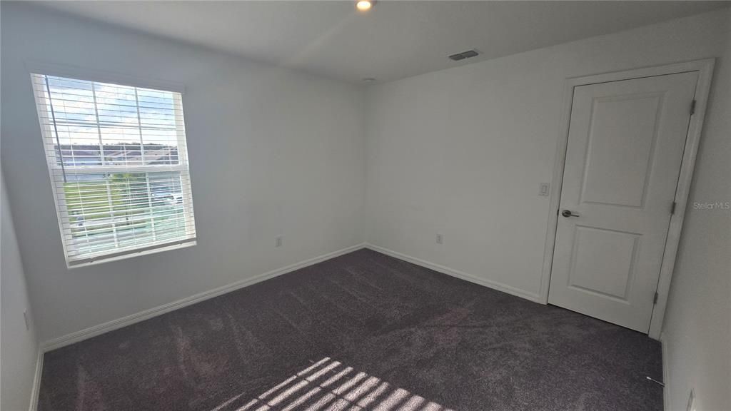 For Rent: $2,298 (5 beds, 3 baths, 2271 Square Feet)