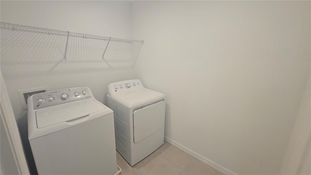 For Rent: $2,298 (5 beds, 3 baths, 2271 Square Feet)