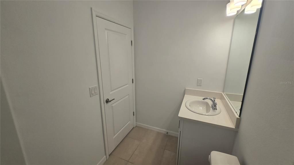 For Rent: $2,298 (5 beds, 3 baths, 2271 Square Feet)