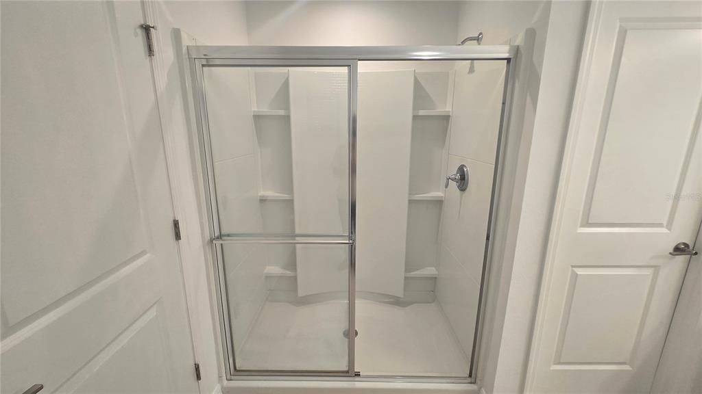 For Rent: $2,298 (5 beds, 3 baths, 2271 Square Feet)