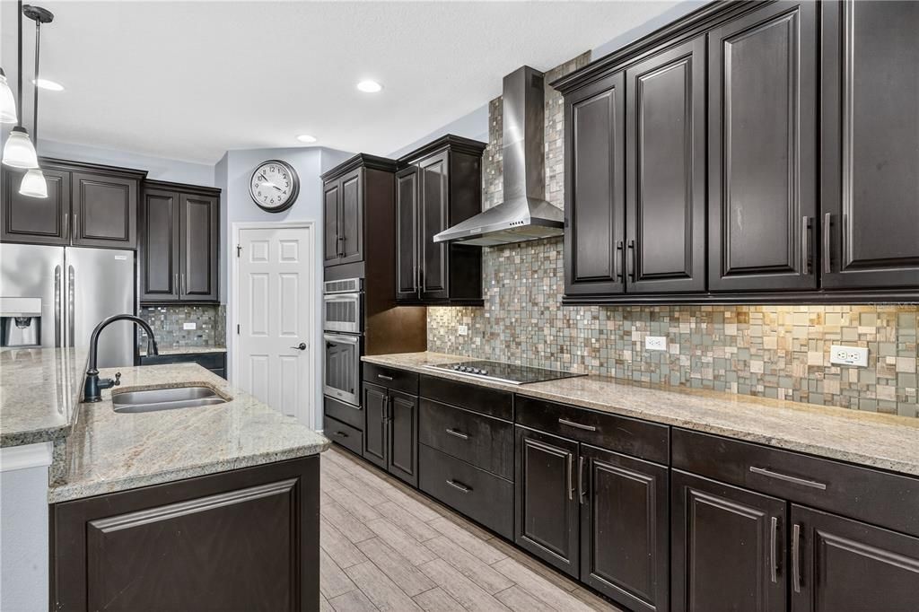 На продажу: $585,000 (4 спален, 3 ванн, 3096 Квадратных фут)