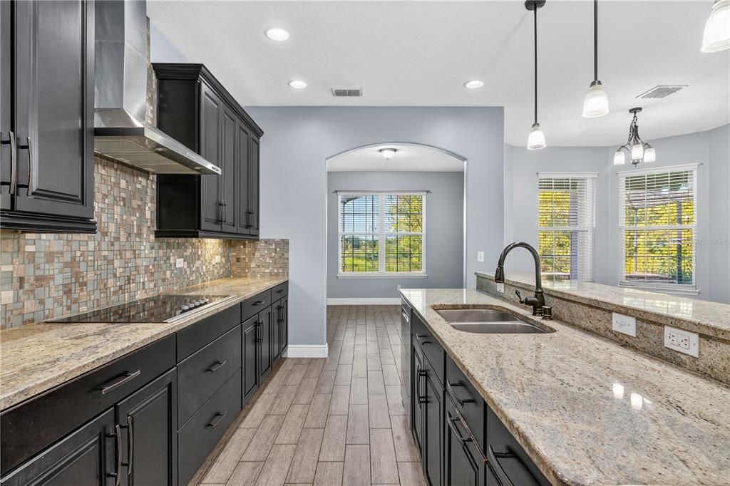 На продажу: $585,000 (4 спален, 3 ванн, 3096 Квадратных фут)