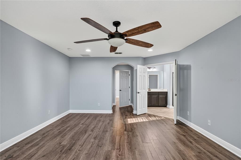 На продажу: $585,000 (4 спален, 3 ванн, 3096 Квадратных фут)