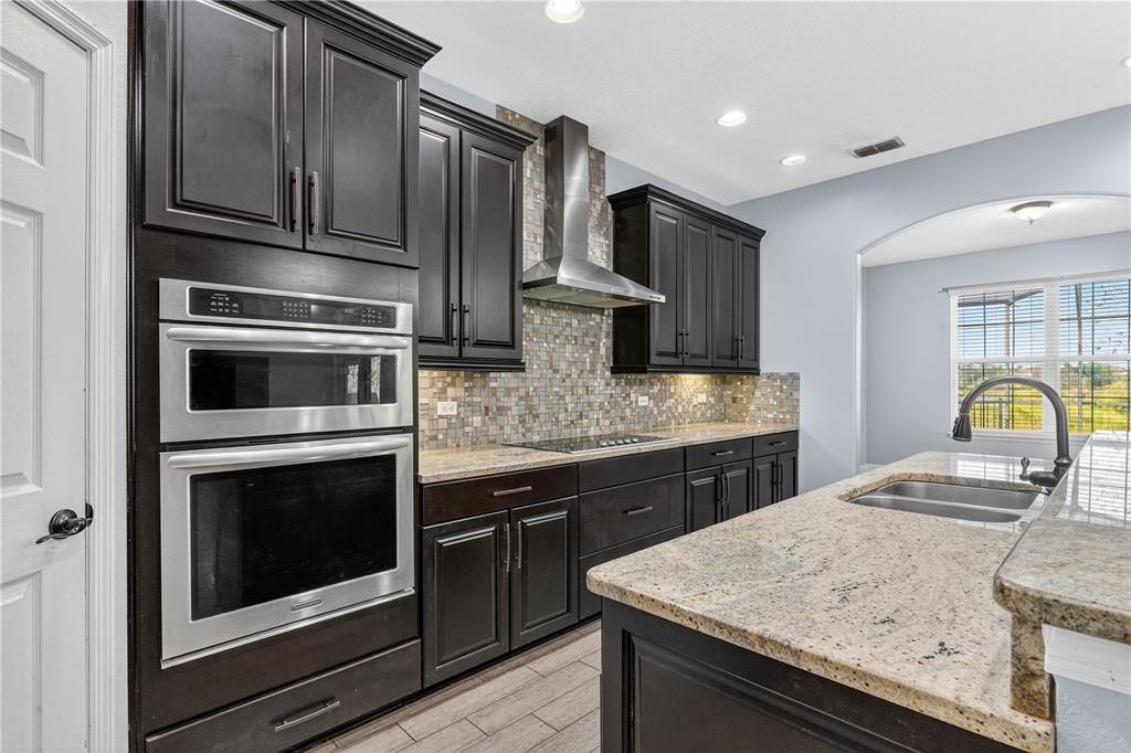 На продажу: $585,000 (4 спален, 3 ванн, 3096 Квадратных фут)