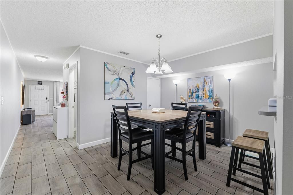 For Sale: $249,000 (2 beds, 2 baths, 1496 Square Feet)