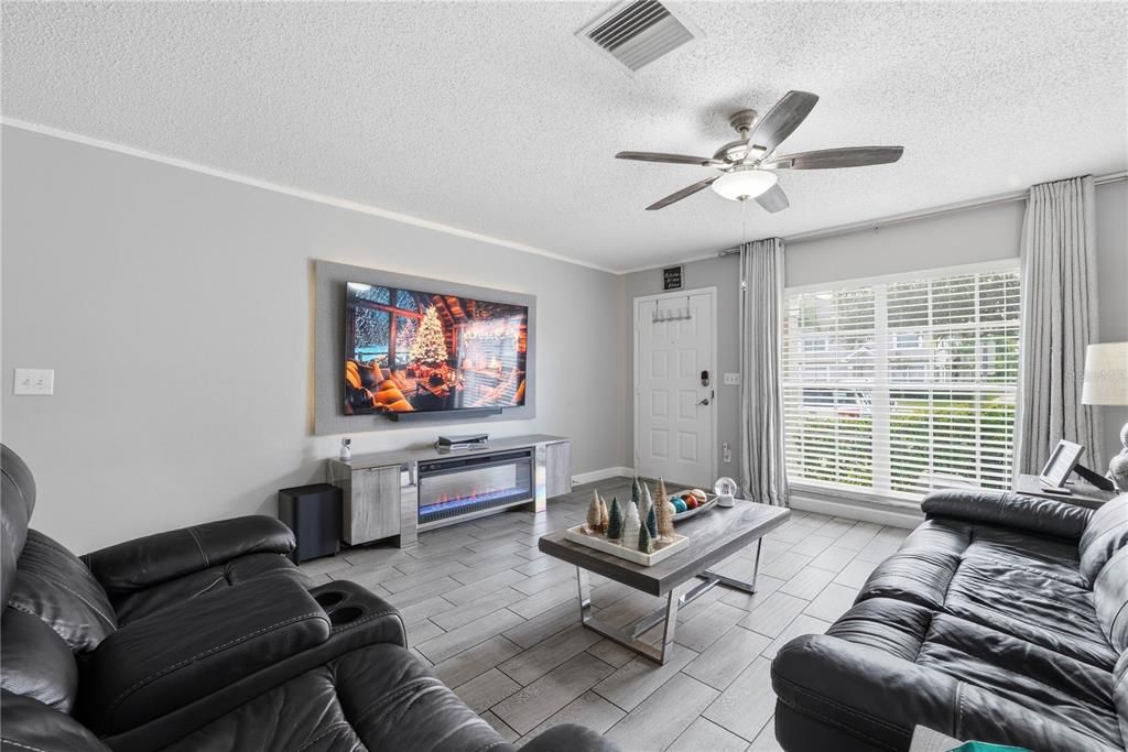 For Sale: $249,000 (2 beds, 2 baths, 1496 Square Feet)