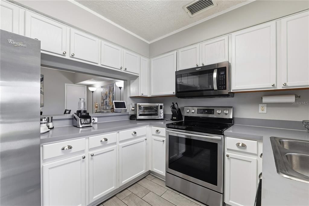 For Sale: $249,000 (2 beds, 2 baths, 1496 Square Feet)