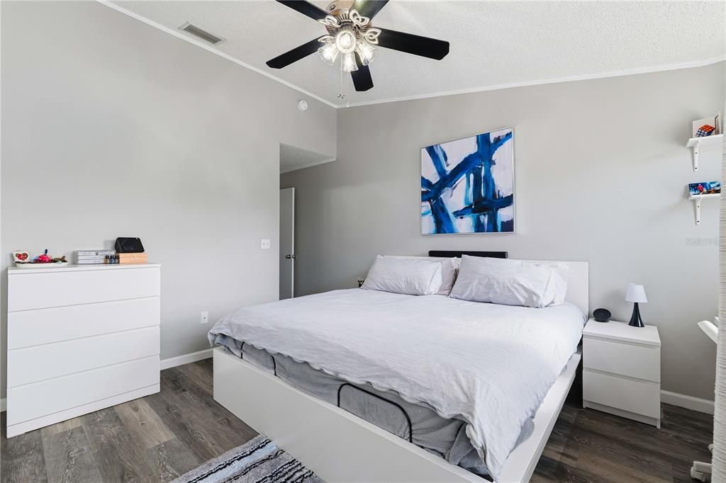 For Sale: $249,000 (2 beds, 2 baths, 1496 Square Feet)