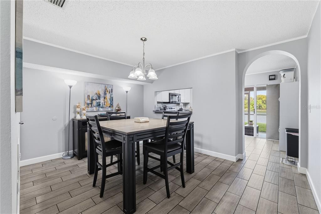 For Sale: $249,000 (2 beds, 2 baths, 1496 Square Feet)