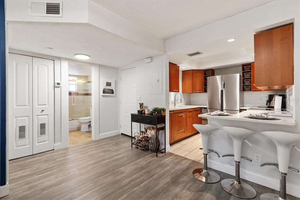 En Venta: $134,900 (2 camas, 2 baños, 837 Pies cuadrados)