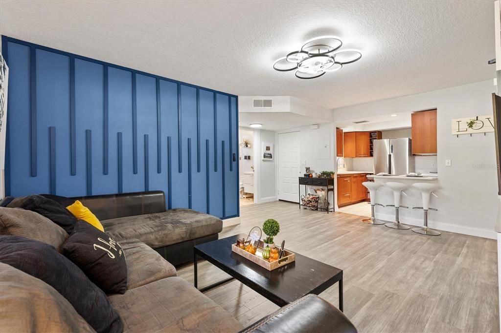 En Venta: $134,900 (2 camas, 2 baños, 837 Pies cuadrados)