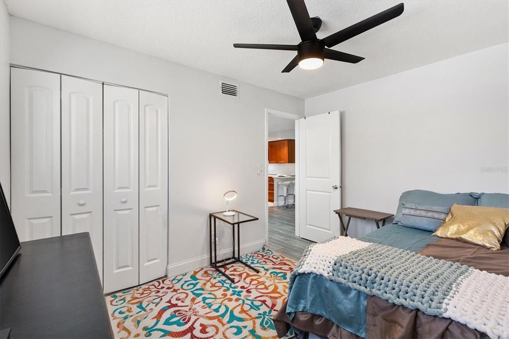 En Venta: $134,900 (2 camas, 2 baños, 837 Pies cuadrados)