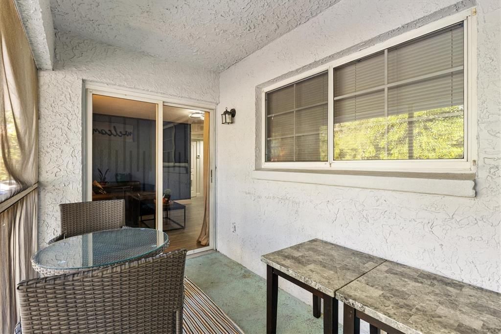 En Venta: $134,900 (2 camas, 2 baños, 837 Pies cuadrados)