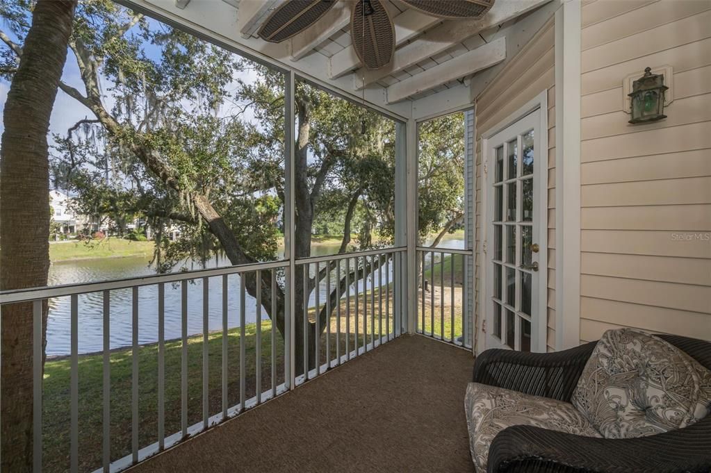 For Sale: $204,900 (2 beds, 2 baths, 1121 Square Feet)