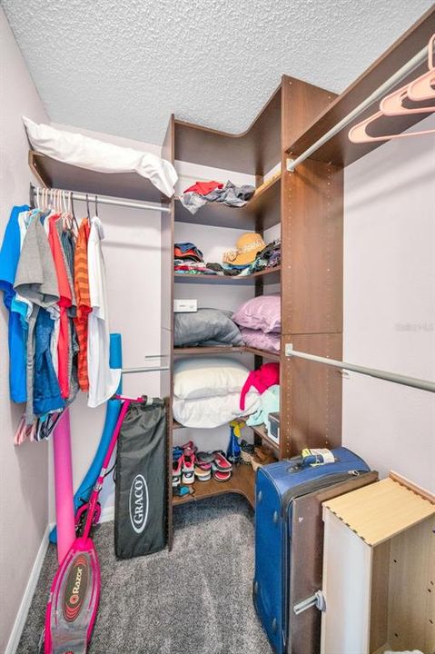 For Sale: $204,900 (2 beds, 2 baths, 1121 Square Feet)