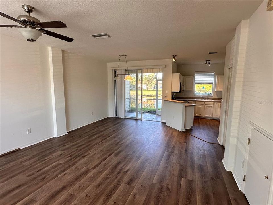 For Rent: $1,800 (2 beds, 1 baths, 1134 Square Feet)