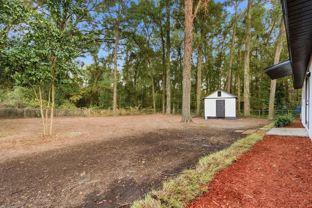 待售: $255,000 (4 贝兹, 1 浴室, 1456 平方英尺)