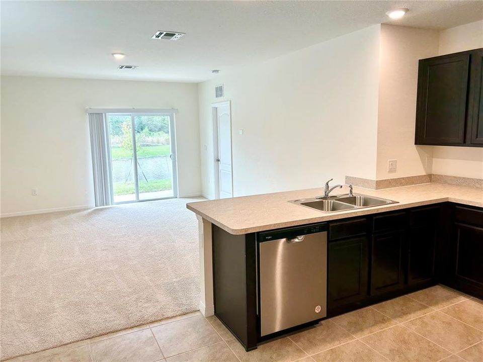 For Sale: $280,000 (3 beds, 2 baths, 1516 Square Feet)