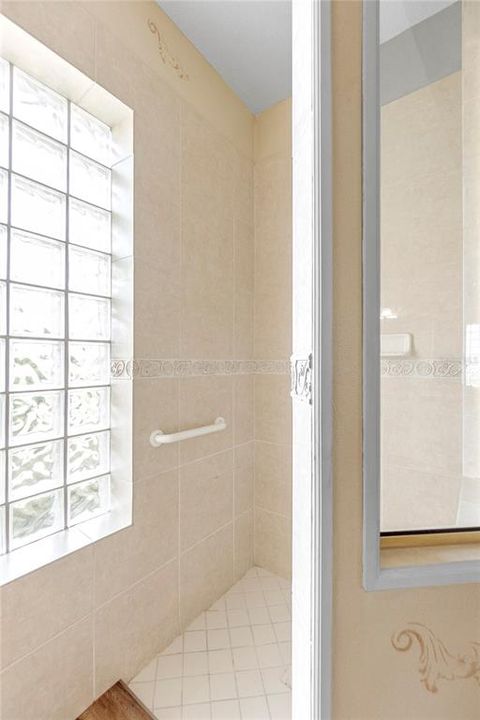 For Sale: $949,999 (4 beds, 3 baths, 2623 Square Feet)