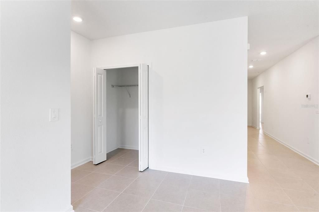 En Renta: $2,300 (4 camas, 2 baños, 2109 Pies cuadrados)