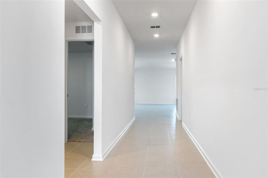 En Renta: $2,300 (4 camas, 2 baños, 2109 Pies cuadrados)