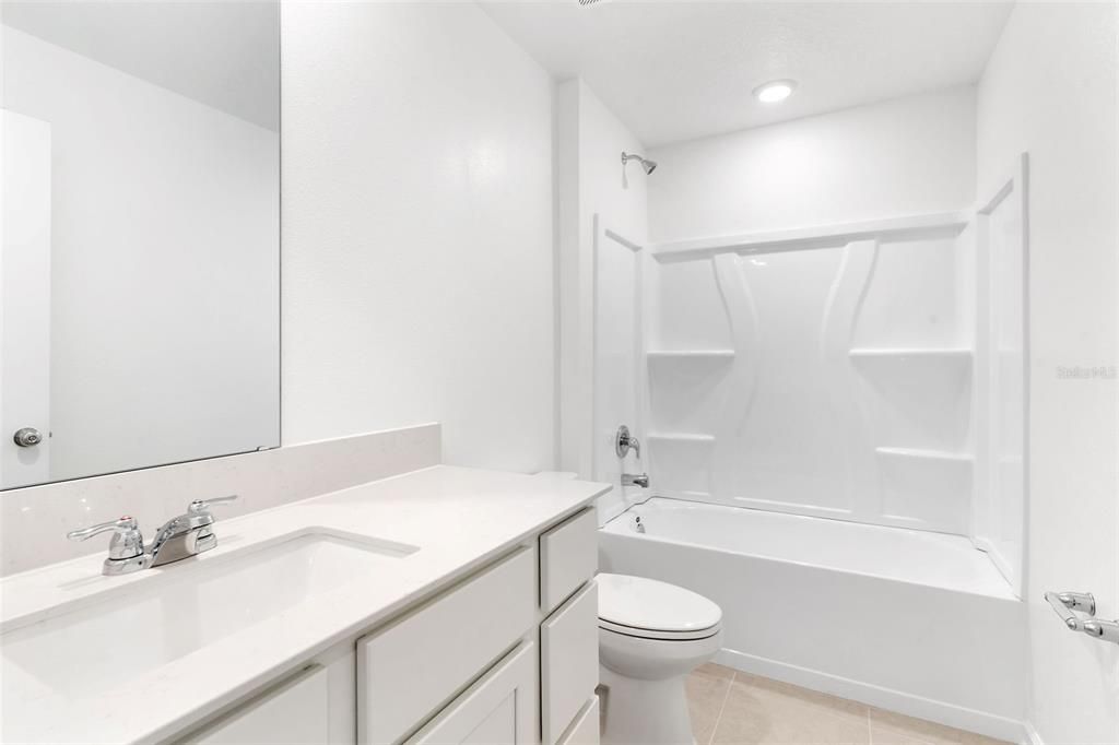 En Renta: $2,300 (4 camas, 2 baños, 2109 Pies cuadrados)