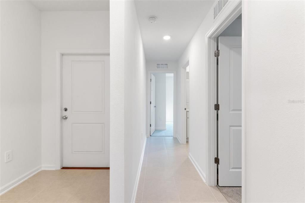 En Renta: $2,300 (4 camas, 2 baños, 2109 Pies cuadrados)