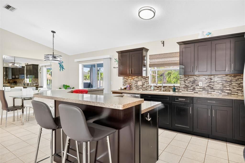 For Sale: $434,900 (3 beds, 2 baths, 1394 Square Feet)