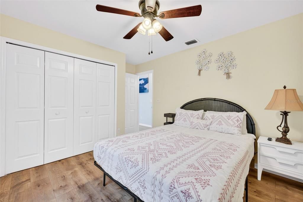 For Sale: $434,900 (3 beds, 2 baths, 1394 Square Feet)