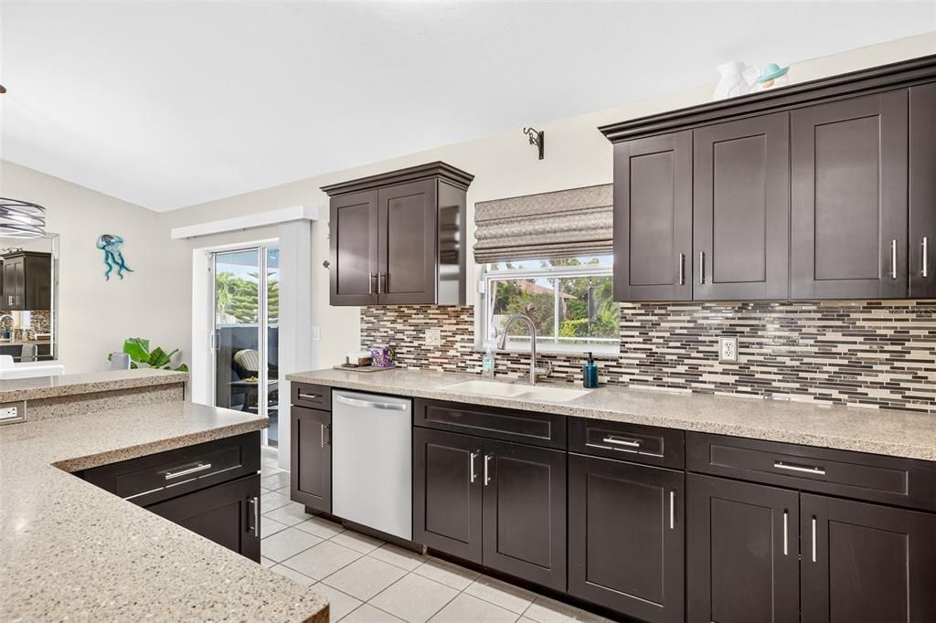 For Sale: $434,900 (3 beds, 2 baths, 1394 Square Feet)