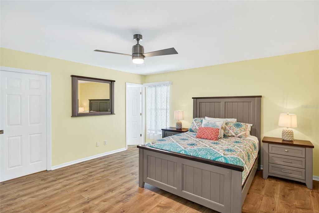 For Sale: $434,900 (3 beds, 2 baths, 1394 Square Feet)