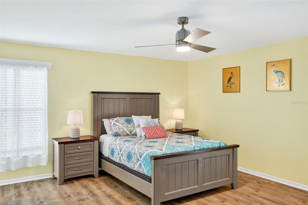 For Sale: $434,900 (3 beds, 2 baths, 1394 Square Feet)