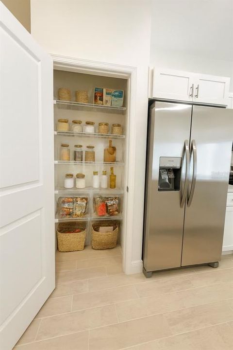 For Rent: $2,750 (4 beds, 2 baths, 1401 Square Feet)