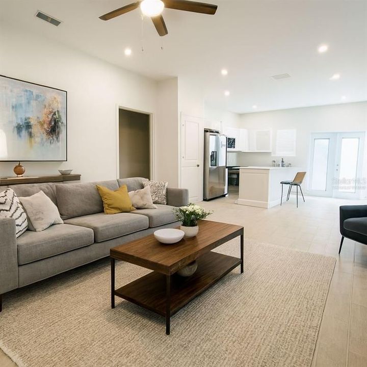 For Rent: $2,750 (4 beds, 2 baths, 1401 Square Feet)