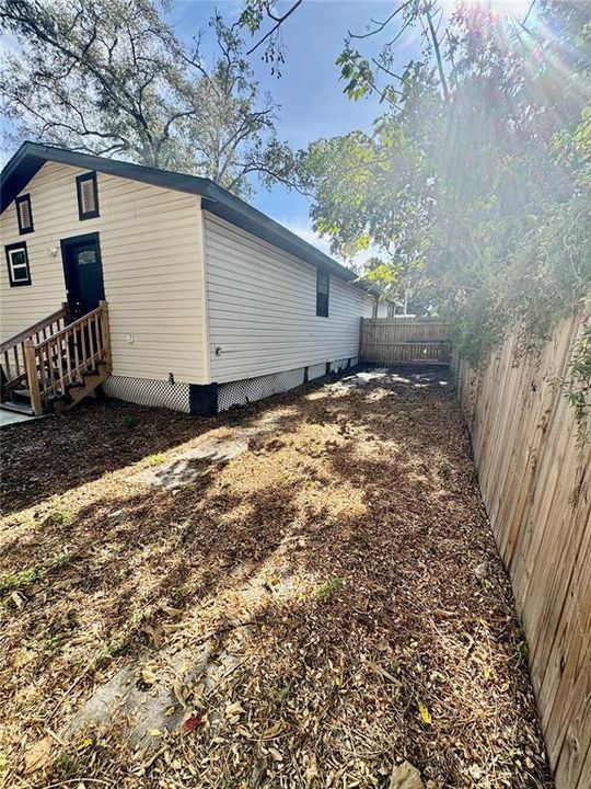 For Sale: $299,000 (3 beds, 2 baths, 803 Square Feet)