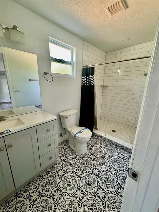 For Sale: $299,000 (3 beds, 2 baths, 803 Square Feet)