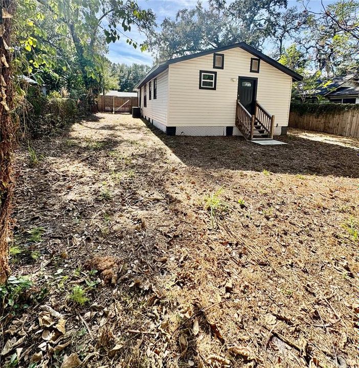 For Sale: $299,000 (3 beds, 2 baths, 803 Square Feet)