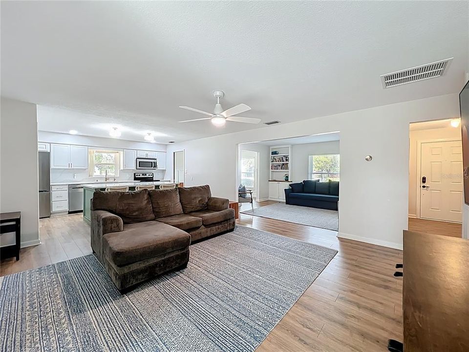 En Venta: $485,000 (3 camas, 2 baños, 1718 Pies cuadrados)