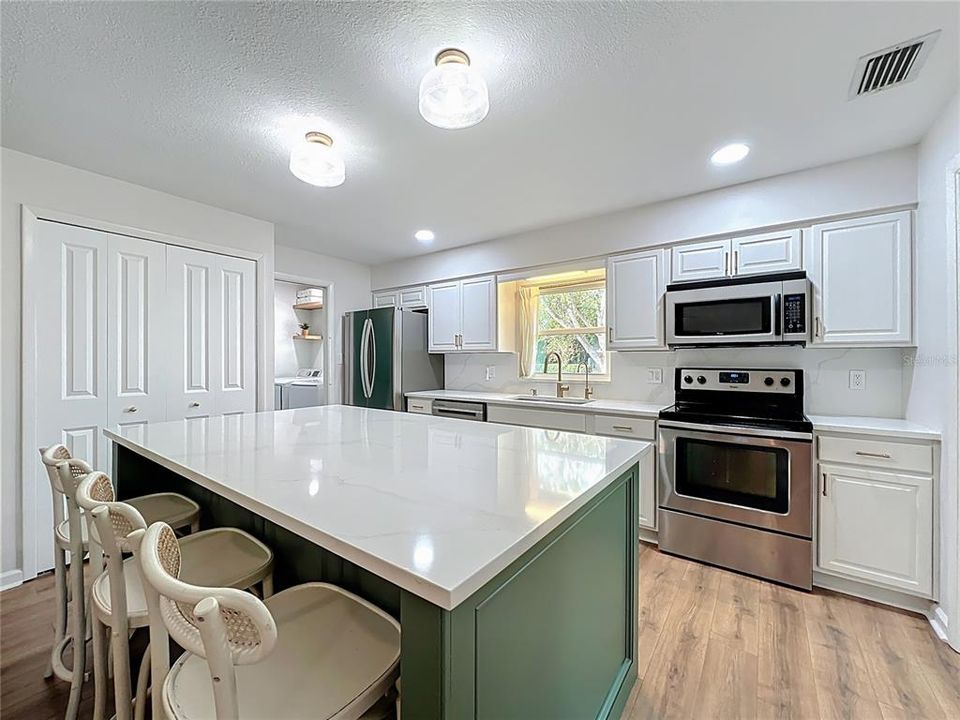 En Venta: $485,000 (3 camas, 2 baños, 1718 Pies cuadrados)